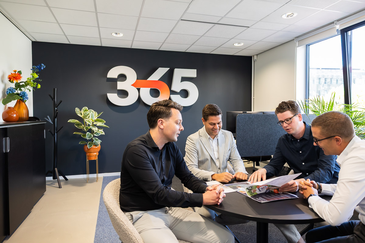 Nathan, Emiel en Sander voor het 365 logo